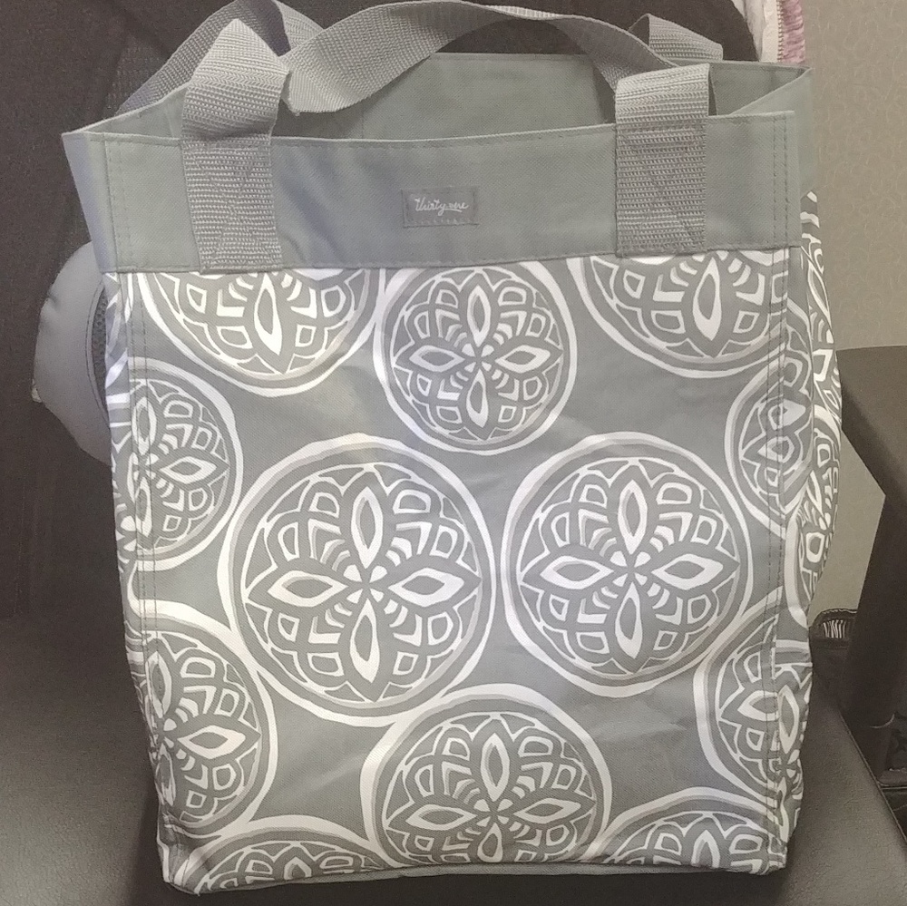 31 essential storage tote